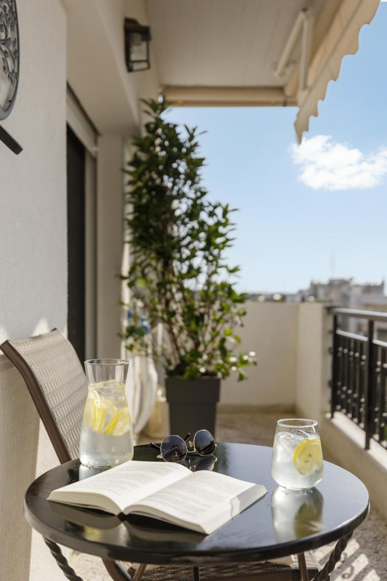 53 Central Luxury Apartment Kalamaria テッサロニキ エクステリア 写真